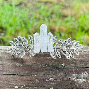 Clear Quartz Crystal Leaves Haircomb